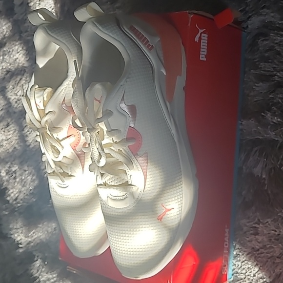 Puma Sneakers - Picture 2 of 5